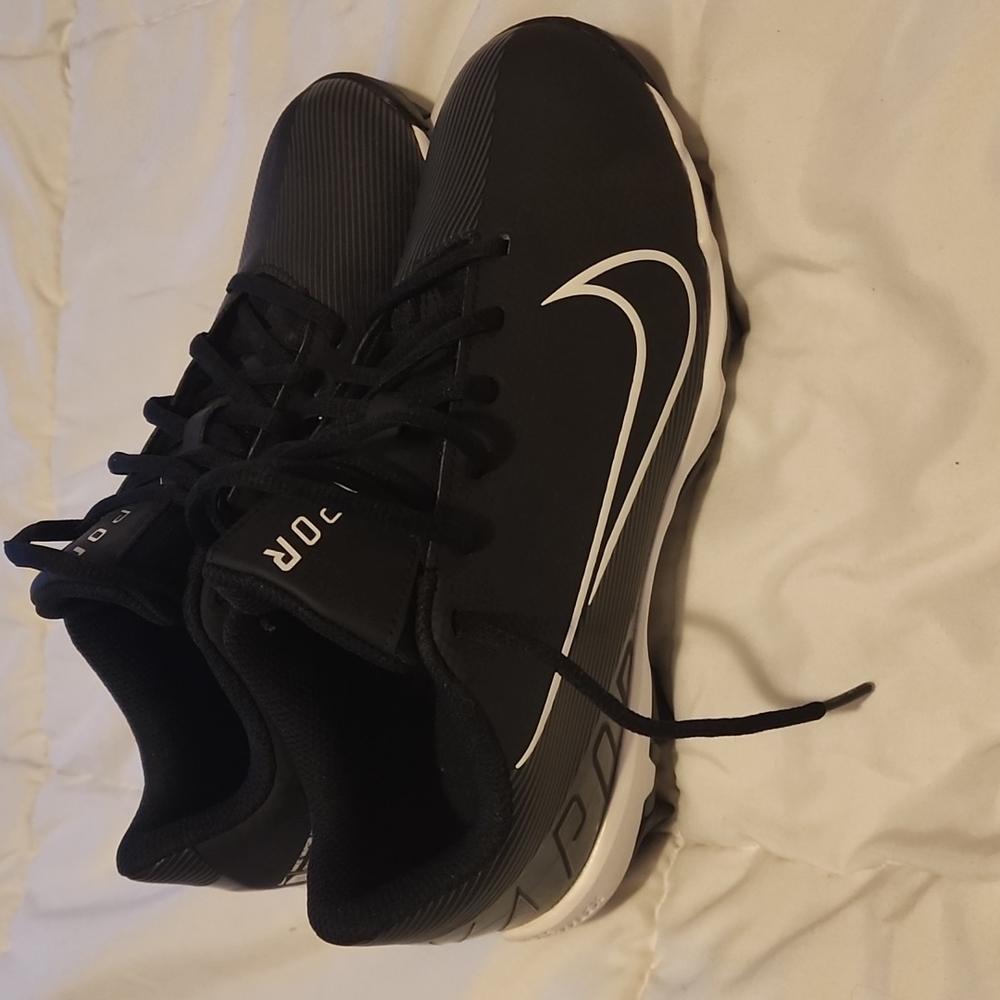 Boys never worn nike cleats